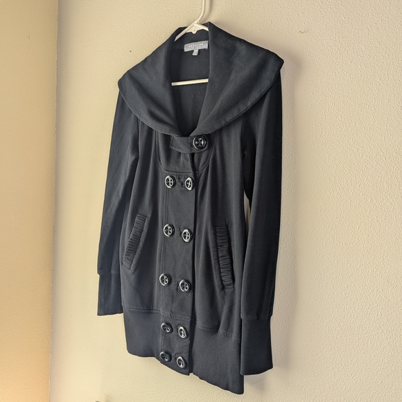 Elegant Black Double-Breasted Women's Coat - Picture 7 of 16